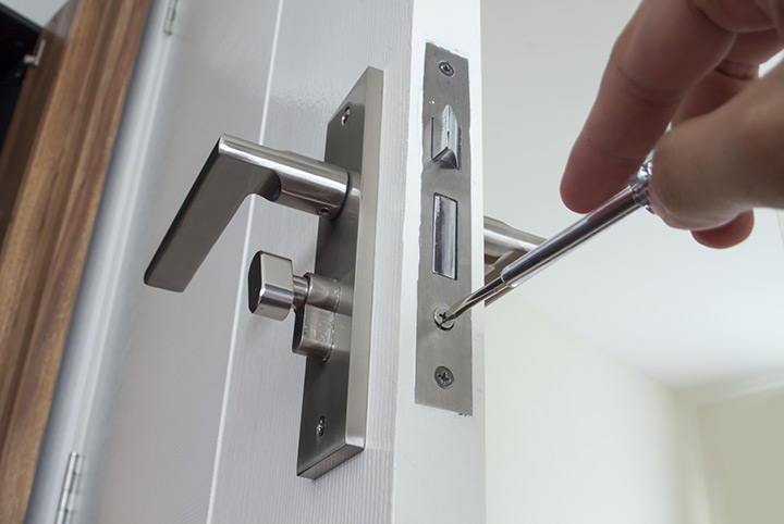 Our local locksmiths are able to repair and install door locks for properties in Battersea and the local area.